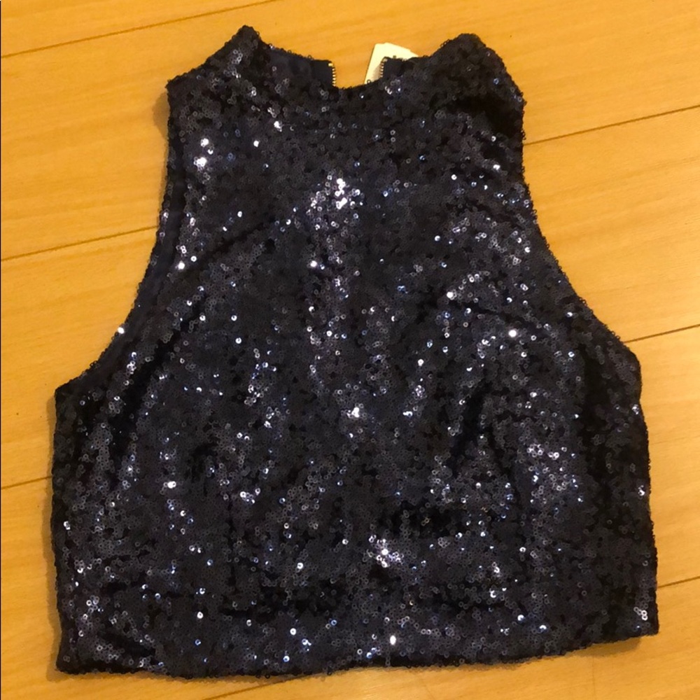 Crop too blue sequin